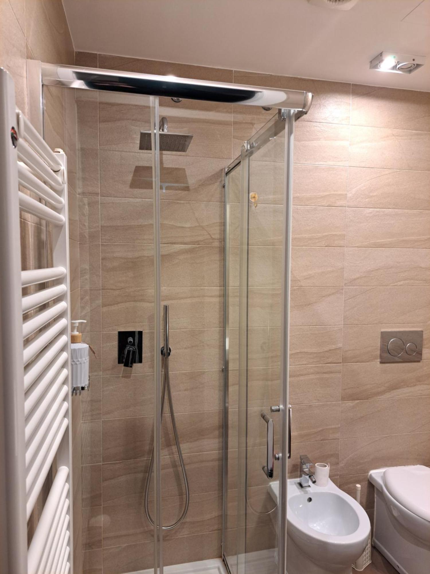 Hotel Loca à Turin Extérieur photo