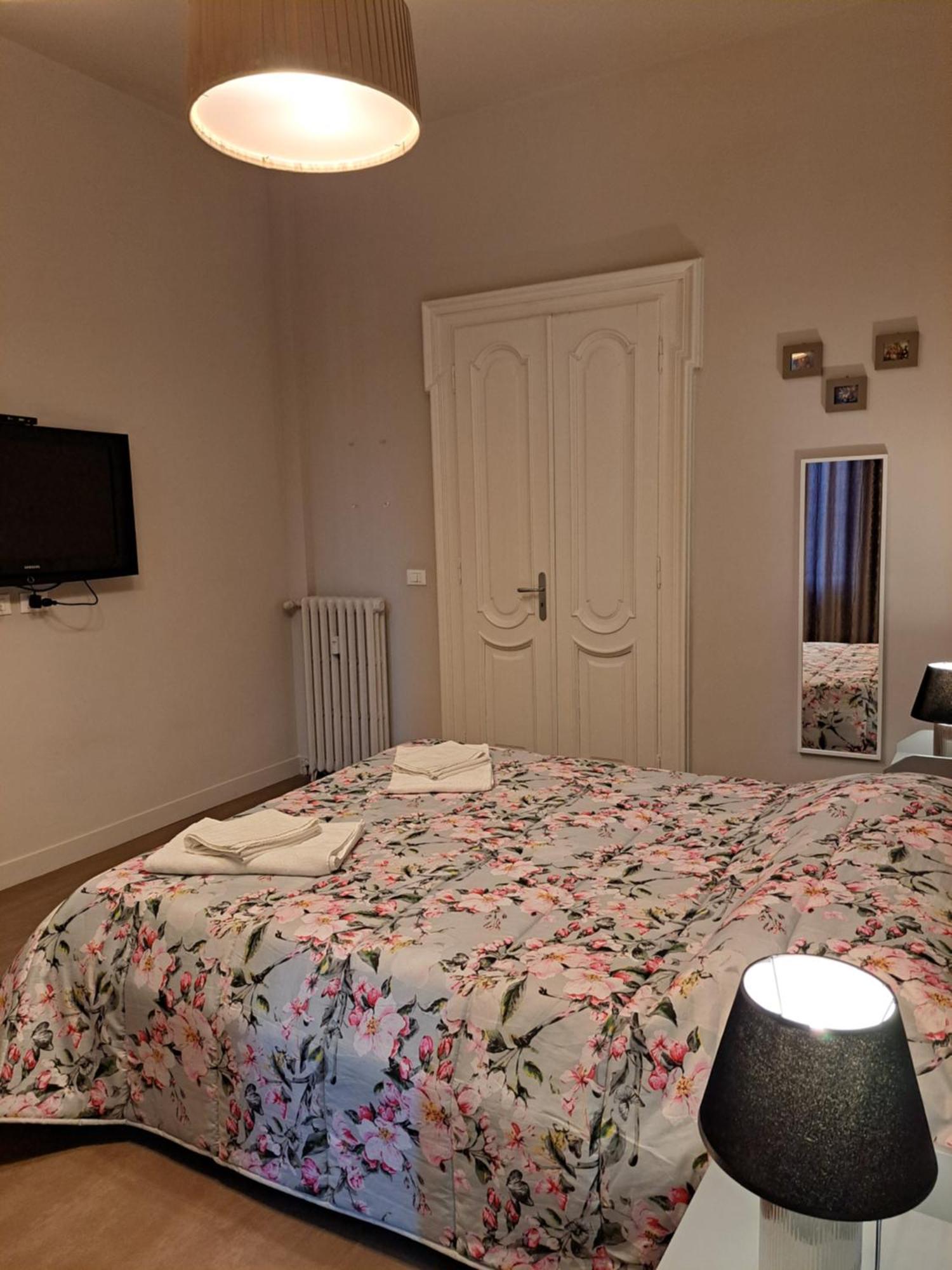Hotel Loca à Turin Extérieur photo